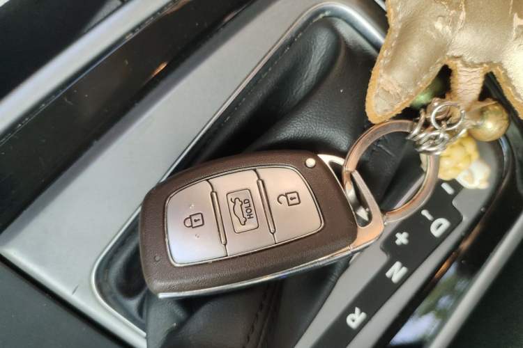 Used Hyundai Elantra (5th Generation / Langdong) 2016 1.6L Automatic Prestige Model Vehicle Key
