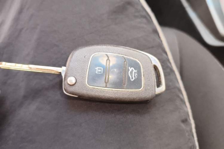 Used Hyundai Elantra (5th Generation / Langdong) 2016 1.6L Automatic Smart Version Vehicle Key