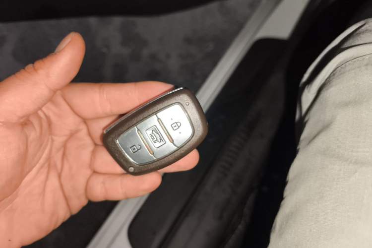 Used Hyundai Elantra (5th Generation / Langdong) 2016 1.6L Automatic Prestige Model Vehicle Key