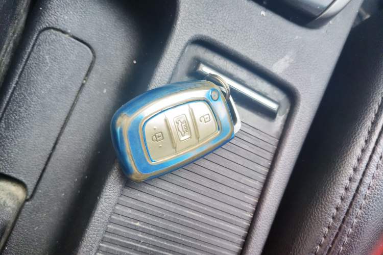 Used Hyundai Elantra (5th Generation / Langdong) 2016 1.6L Manual Luxury Model Vehicle Key