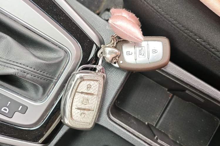 Used Hyundai Elantra (5th Generation / Langdong) 2016 1.6L Automatic Prestige Model Vehicle Key