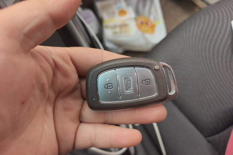 Used Hyundai Elantra (5th Generation / Langdong) 2016 1.6L Automatic Prestige Model Vehicle Key