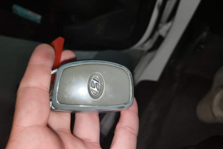 Used Hyundai Elantra (5th Generation / Langdong) 2016 1.6L Automatic Prestige Model Vehicle Key