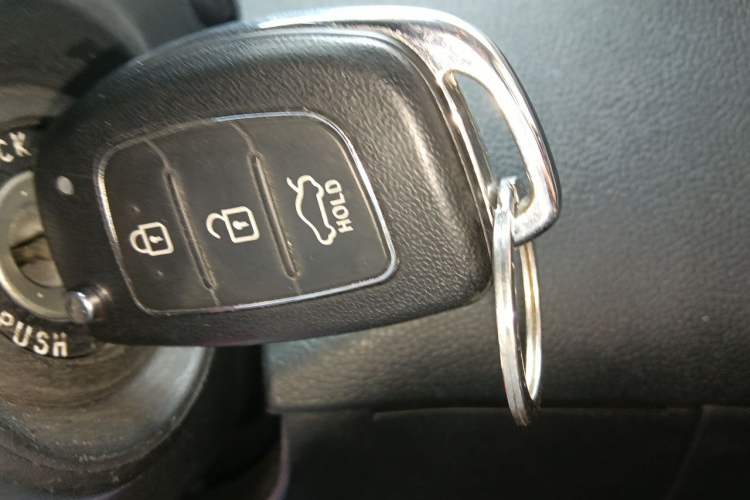 Used Hyundai Elantra (5th Generation / Langdong) 2016 1.6L Automatic Smart Version Vehicle Key