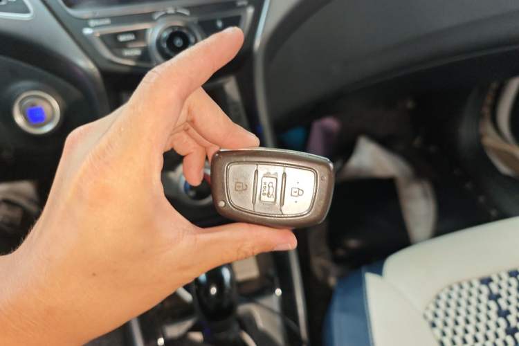 Used Hyundai Elantra (5th Generation / Langdong) 2016 1.6L Automatic Prestige Model Vehicle Key