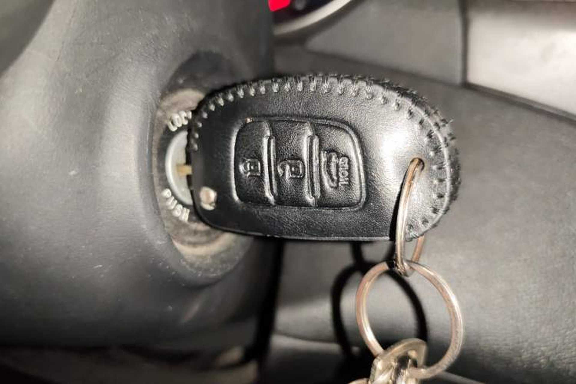 Used Hyundai Elantra (5th Generation / Langdong) 2016 1.6L Automatic Smart Version Vehicle Key