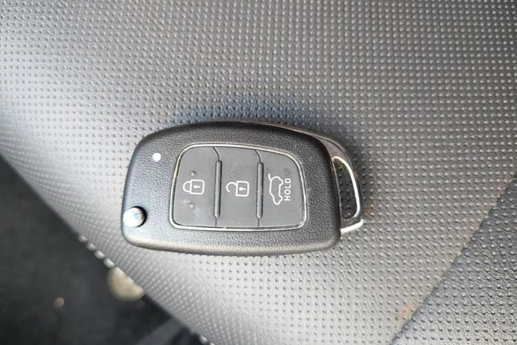 Used Hyundai Elantra (5th Generation / Langdong) 2016 1.6L Automatic Smart Version Vehicle Key