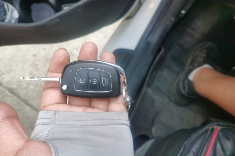 Used Hyundai Elantra (5th Generation / Langdong) 2016 1.6L Automatic Smart Version Vehicle Key