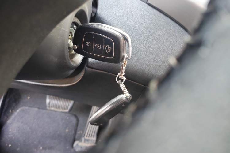 Used Hyundai Elantra (5th Generation / Langdong) 2016 1.6L Automatic Smart Version Vehicle Key