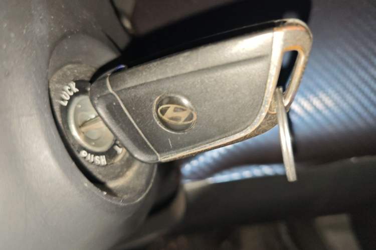 Used Hyundai Elantra (5th Generation / Langdong) 2016 1.6L Automatic Smart Version Vehicle Key