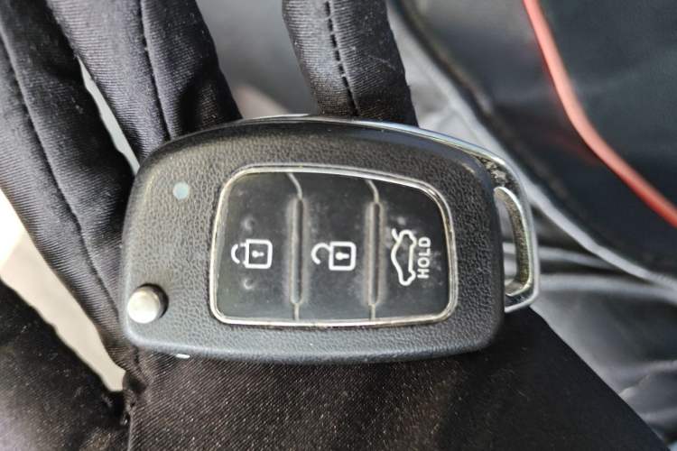 Used Hyundai Elantra (5th Generation / Langdong) 2016 1.6L Automatic Smart Version Vehicle Key