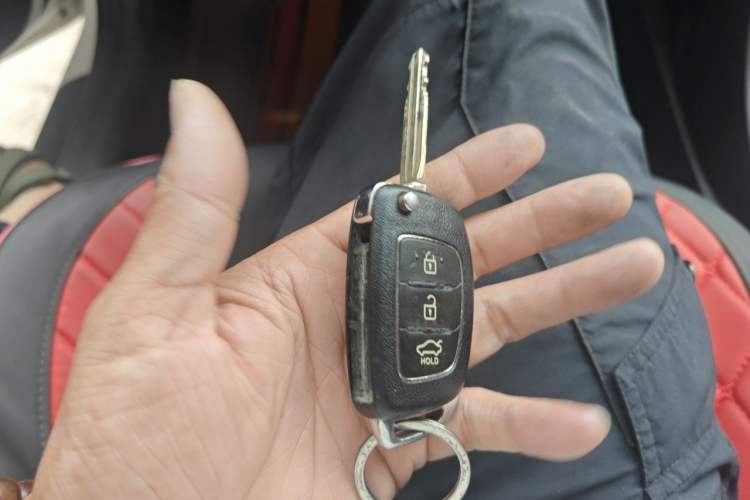 Used Hyundai Elantra (5th Generation / Langdong) 2016 1.6L Automatic Smart Version Vehicle Key
