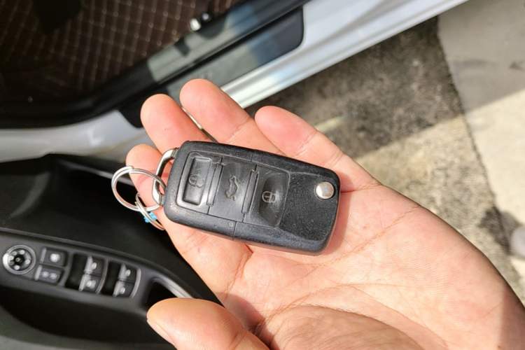 Used Hyundai Elantra (5th Generation / Langdong) 2016 1.6L Automatic Smart Version Vehicle Key
