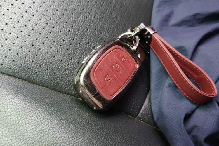 Used Hyundai Elantra (5th Generation / Langdong) 2016 1.6L Automatic Prestige Model Vehicle Key