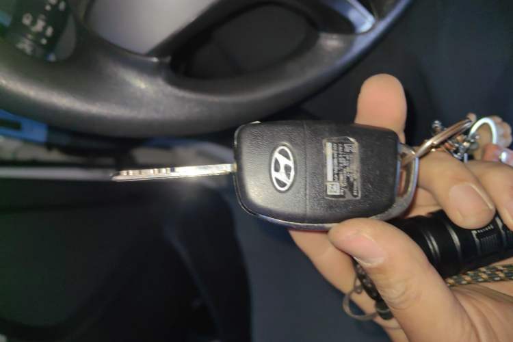Used Hyundai Elantra (5th Generation / Langdong) 2016 1.6L Automatic Smart Version Vehicle Key