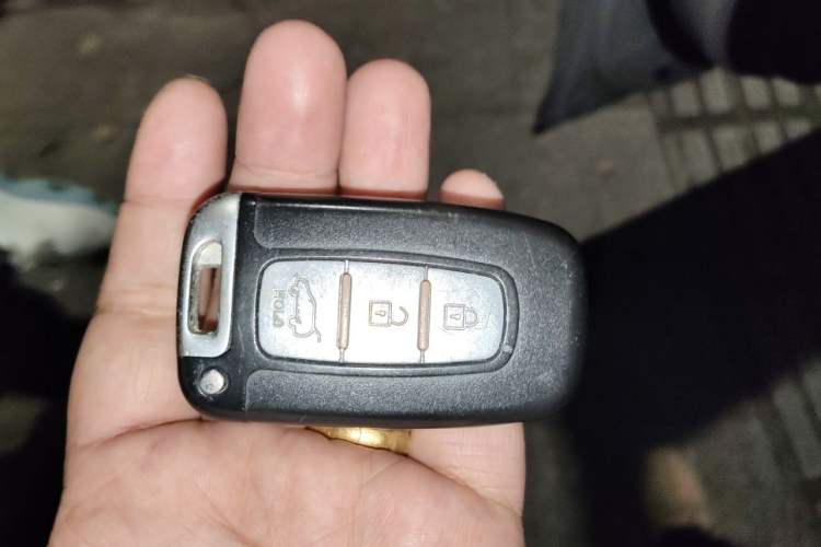 Used Hyundai Elantra (5th Generation / Langdong) 2016 1.6L Automatic Smart Version Vehicle Key