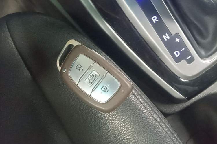 Used Hyundai Elantra (5th Generation / Langdong) 2016 1.6L Automatic Prestige Model Vehicle Key