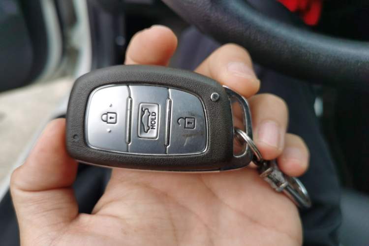Used Hyundai Elantra (5th Generation / Langdong) 2016 1.6L Manual Luxury Model Vehicle Key