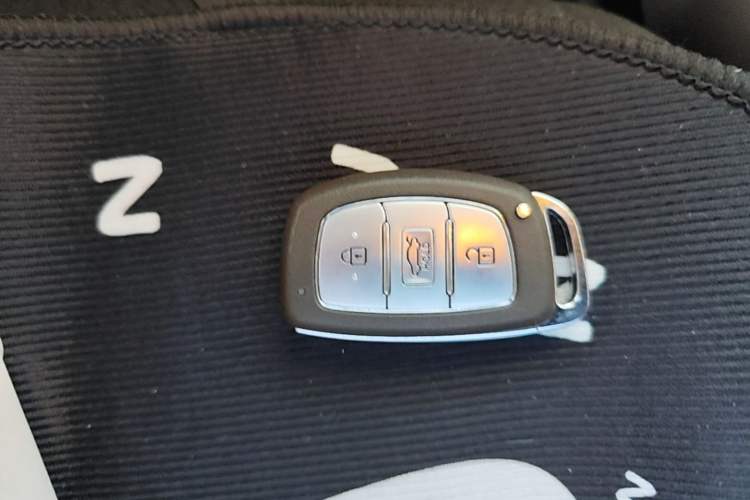 Used Hyundai Elantra (5th Generation / Langdong) 2016 1.6L Automatic Prestige Model Vehicle Key