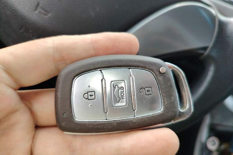 Used Hyundai Elantra (5th Generation / Langdong) 2016 1.6L Manual Luxury Model Vehicle Key