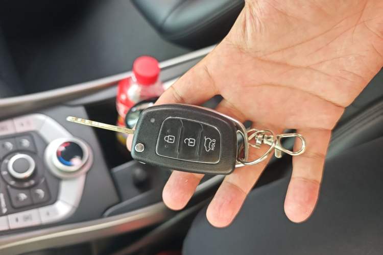 Used Hyundai Elantra (5th Generation / Langdong) 2016 1.6L Automatic Smart Version Vehicle Key