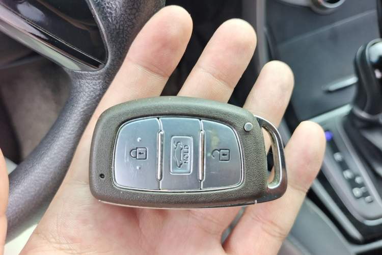 Used Hyundai Elantra (5th Generation / Langdong) 2016 1.6L Automatic Prestige Model Vehicle Key