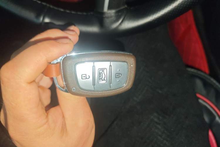 Used Hyundai Elantra (5th Generation / Langdong) 2016 1.6L Manual Luxury Model Vehicle Key
