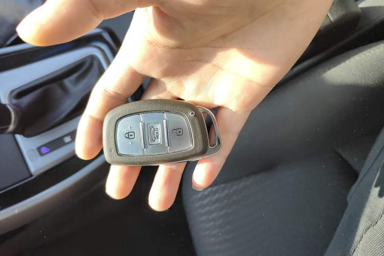 Used Hyundai Elantra (5th Generation / Langdong) 2016 1.6L Automatic Prestige Model Vehicle Key