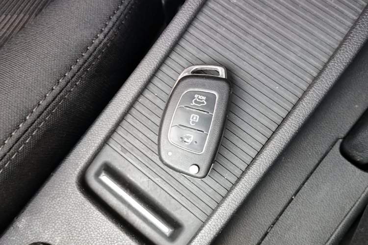 Used Hyundai Elantra (5th Generation / Langdong) 2016 1.6L Automatic Smart Version Vehicle Key