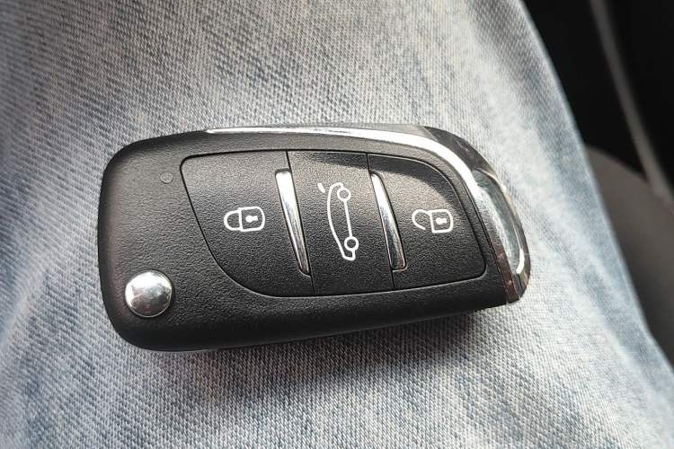 Used Hyundai Elantra (5th Generation / Langdong) 2016 1.6L Automatic Smart Version Vehicle Key