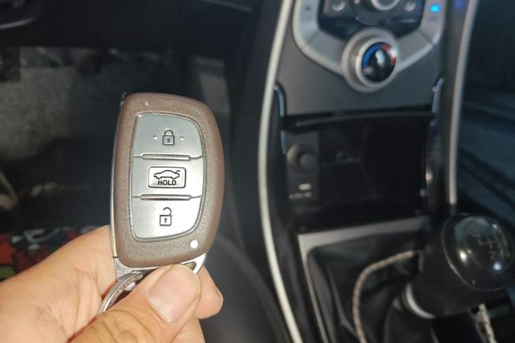 Used Hyundai Elantra (5th Generation / Langdong) 2016 1.6L Manual Luxury Model Vehicle Key