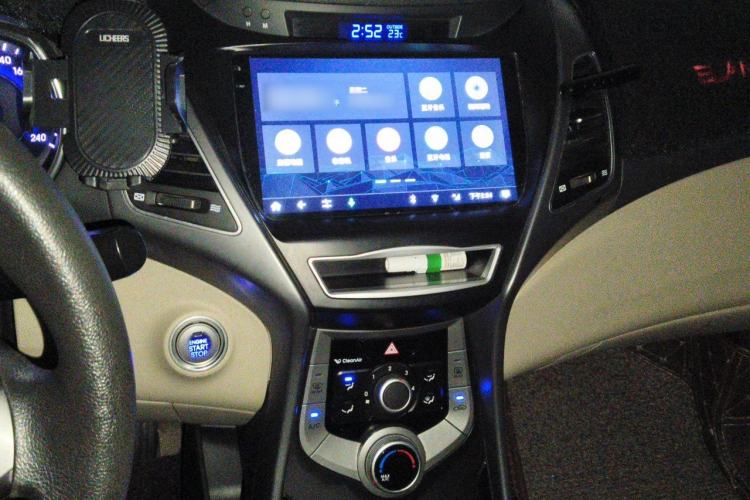 Used Hyundai Elantra (5th Generation / Langdong) 2016 1.6L Manual Luxury Model Audio And AC Panel