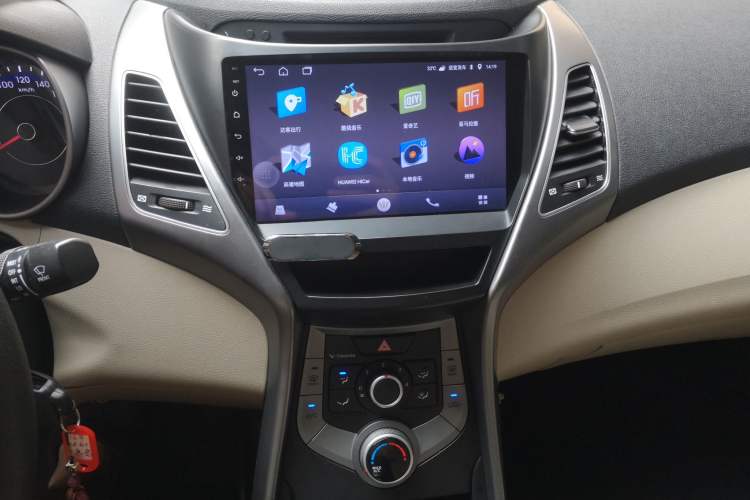 Used Hyundai Elantra (5th Generation / Langdong) 2016 1.6L Automatic Smart Version Audio And AC Panel