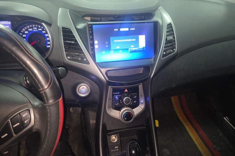 Used Hyundai Elantra (5th Generation / Langdong) 2016 1.6L Automatic Prestige Model Audio And AC Panel