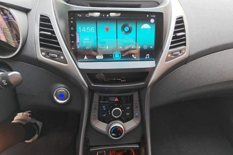 Used Hyundai Elantra (5th Generation / Langdong) 2016 1.6L Automatic Prestige Model Audio And AC Panel