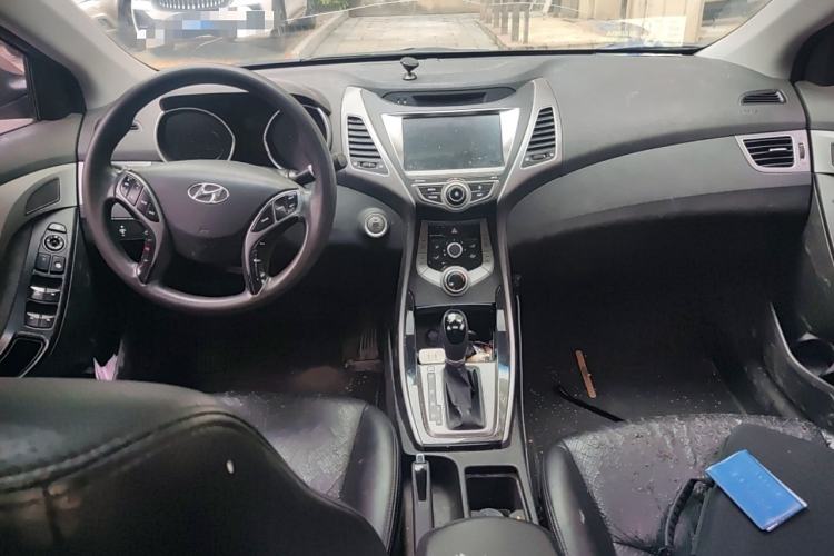 Used Hyundai Elantra (5th Generation / Langdong) 2016 1.6L Automatic Prestige Model Center Console