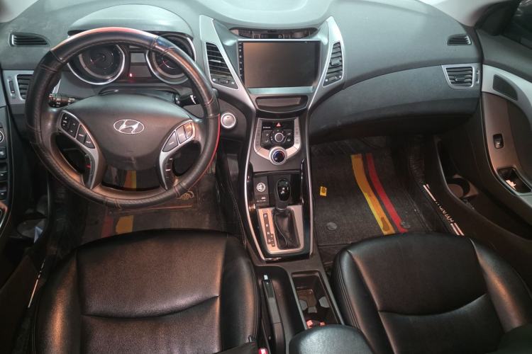 Used Hyundai Elantra (5th Generation / Langdong) 2016 1.6L Automatic Prestige Model Center Console