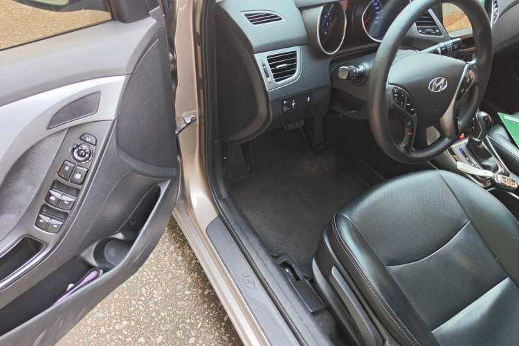 Used Hyundai Elantra (5th Generation / Langdong) 2016 1.6L Automatic Prestige Model Driver Seat