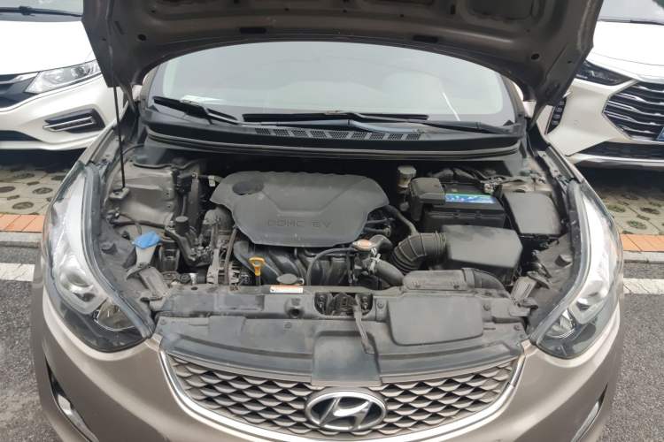 Used Hyundai Elantra (5th Generation / Langdong) 2016 1.6L Automatic Prestige Model Engine Bay