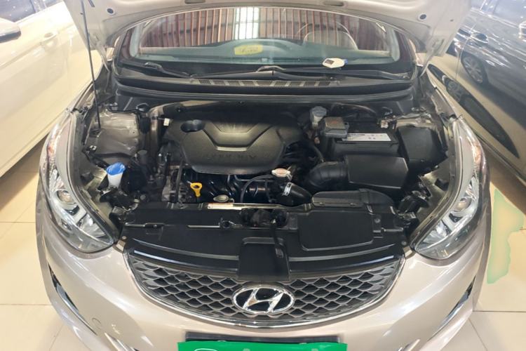 Used Hyundai Elantra (5th Generation / Langdong) 2016 1.6L Automatic Prestige Model Engine Bay