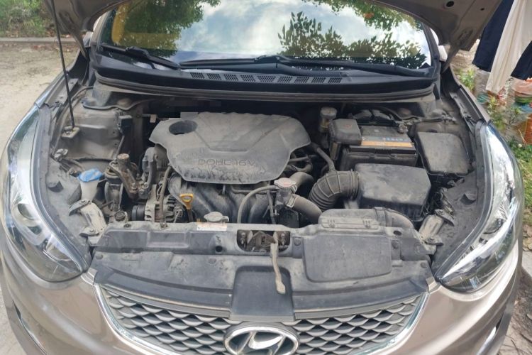 Used Hyundai Elantra (5th Generation / Langdong) 2016 1.6L Automatic Smart Version Engine Bay