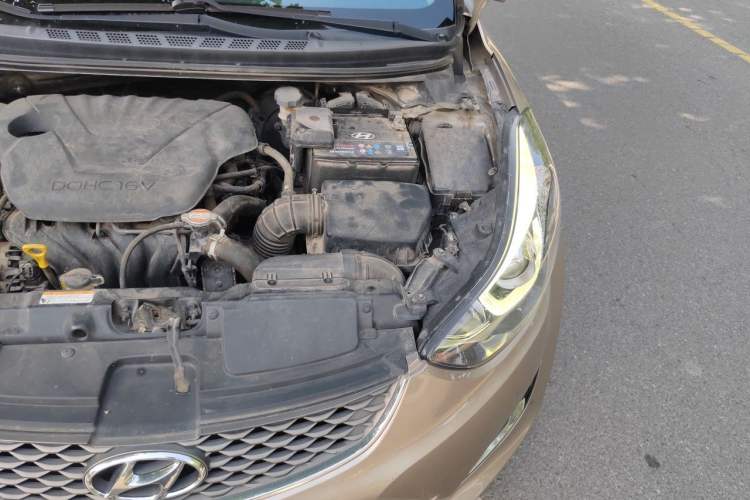 Used Hyundai Elantra (5th Generation / Langdong) 2016 1.6L Automatic Prestige Model Engine Bay Left