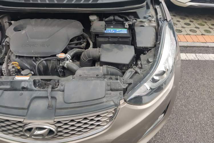 Used Hyundai Elantra (5th Generation / Langdong) 2016 1.6L Automatic Prestige Model Engine Bay Left