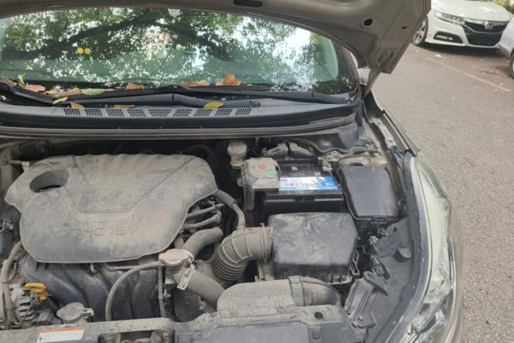 Used Hyundai Elantra (5th Generation / Langdong) 2016 1.6L Automatic Prestige Model Engine Bay Left