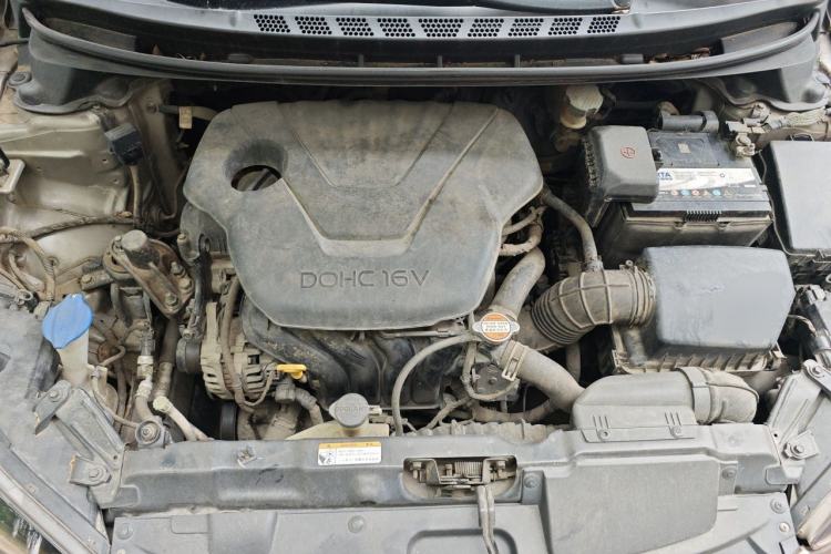 Used Hyundai Elantra (5th Generation / Langdong) 2016 1.6L Manual Luxury Model Engine Bay