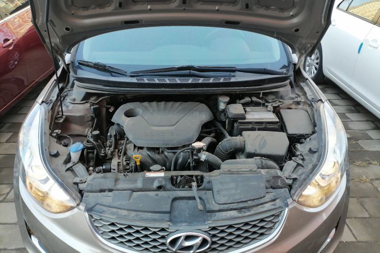 Used Hyundai Elantra (5th Generation / Langdong) 2016 1.6L Automatic Smart Version Engine Bay