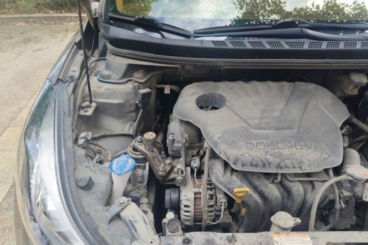 Used Hyundai Elantra (5th Generation / Langdong) 2016 1.6L Automatic Smart Version Engine Bay Right