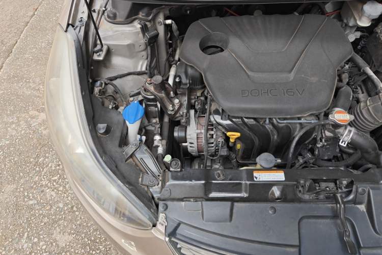 Used Hyundai Elantra (5th Generation / Langdong) 2016 1.6L Automatic Prestige Model Engine Bay Right