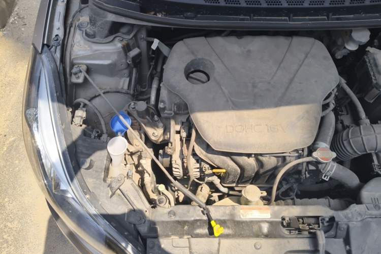Used Hyundai Elantra (5th Generation / Langdong) 2016 1.6L Automatic Prestige Model Engine Bay Right