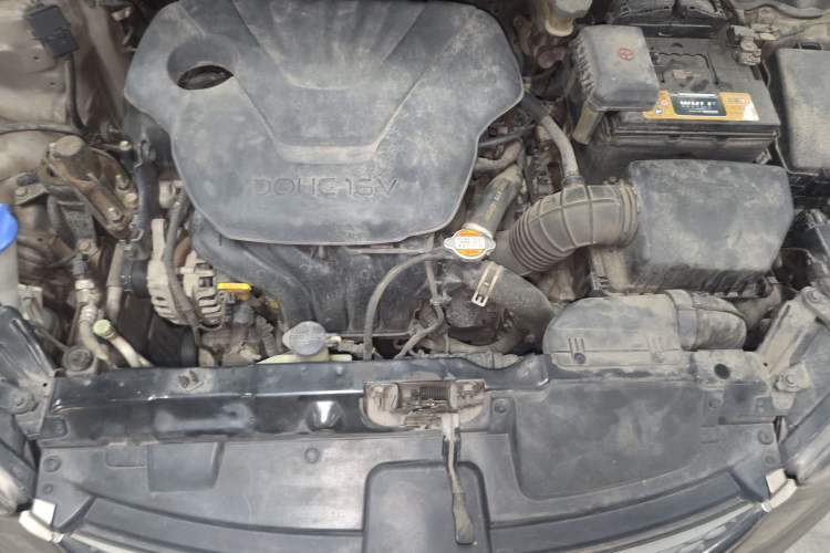 Used Hyundai Elantra (5th Generation / Langdong) 2016 1.6L Automatic Prestige Model Engine Bay